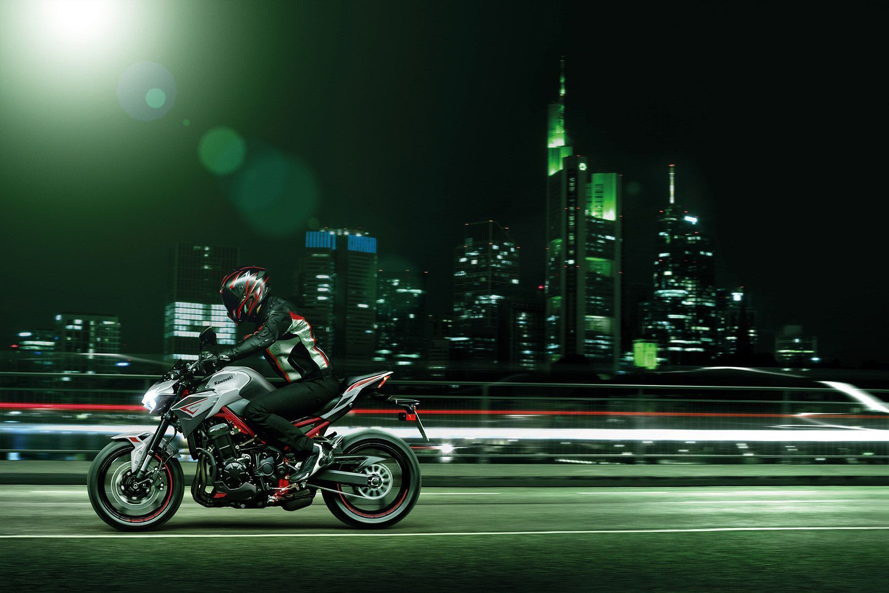 Kawasaki-Z900-2022-10