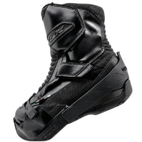Bota de moto con Upbikers colocado