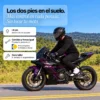 Motorista con Upbikers: los dos pies en el suelo sin tocar la moto